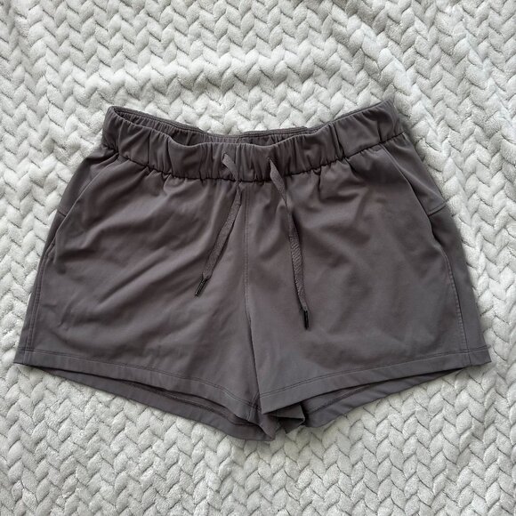 CRZ Yoga Stretch Mid Rise Pocket Short 2.5" - Picture 1 of 9
